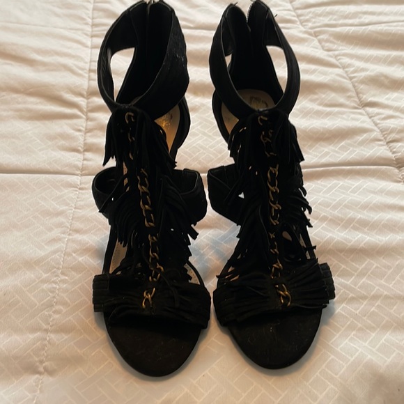 Vince Camuto heels! With tassel like fringe! - Picture 1 of 5